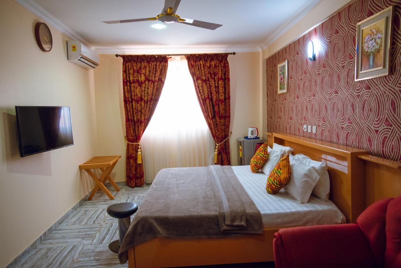 Exotic Palace Hotel テマ エクステリア 写真